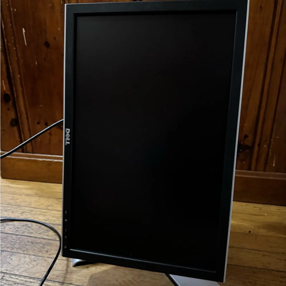Dell 20” Black and Silver LCD (Flat panel) Monitor with Adjustable Stand